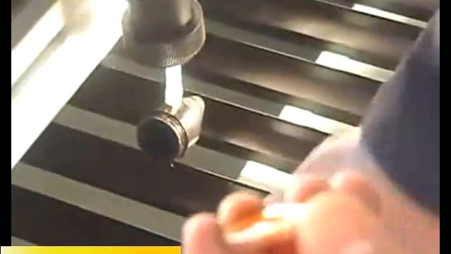 Чистка линзы на лазерном станке смотреть онлайн