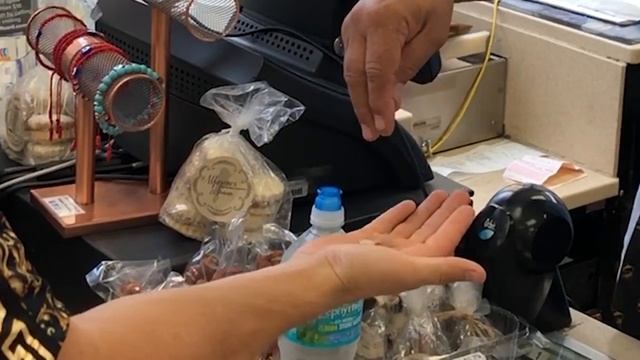 When You Are Rich, but Broke смотреть онлайн