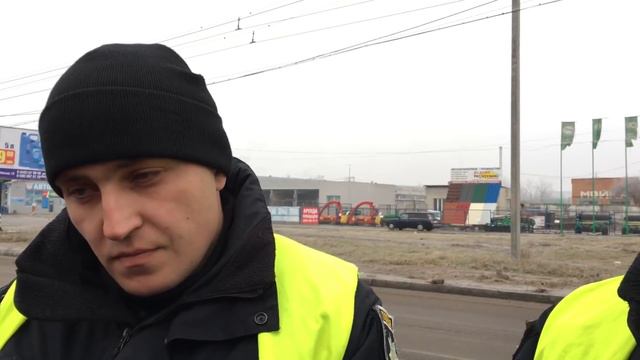 Полиция Сумы , в семье не без урода ?! Несуществующий знак 4.2 смотреть онлайн