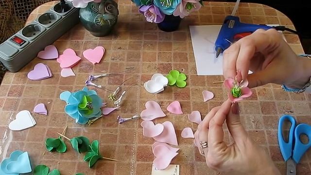 Цветы и листья из фоамирана мастер класс. Декоративный шар. смотреть онлайн