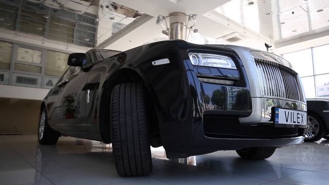 Оклейка автомобиля Rolls-Royce Ghost смотреть онлайн