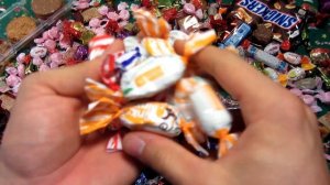 New Best A lot Of Candy Video for Kids | Fun CandyMan Playing With Sweets 2017 Surprise Eggs