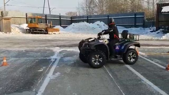 А1 квадроцикл, выполнение упражнений на площадке Автошколы Люкс 92-44-44 смотреть онлайн