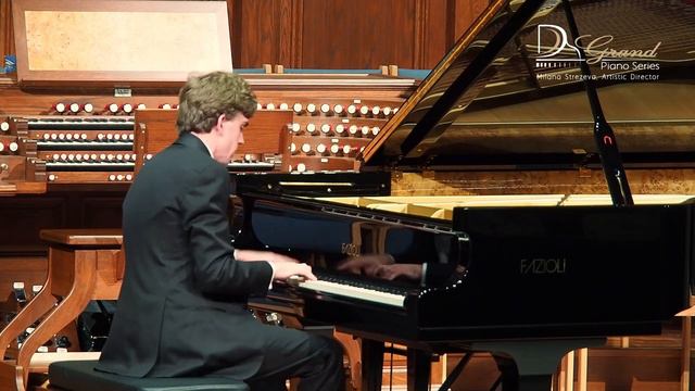 Reed Tetzloff plays Wild-Gershwin: Embraceable You смотреть онлайн