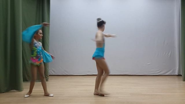 Акробатический дуэт.Детский цирк ТаЛисман смотреть онлайн