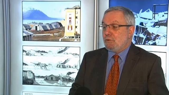 Declaracions Enric Banda. Exposició L'Àrtic es trenca. Obra Social "la Caixa смотреть онлайн