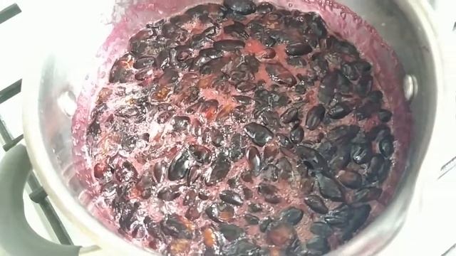 Как сварить варенье из жимолости и варенье из клубники. Советы бывалой хозяйки! смотреть онлайн