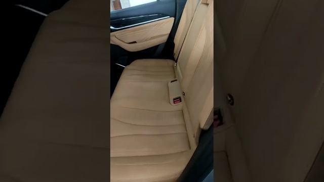 Geely Monjaro 2024 1 5T XingHe Version Hybrid, передний привод. Компания FastCar смотреть онлайн