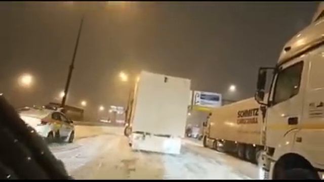 МОСКВА ВСТАЛА! ПРОБКИ 100 БАЛЛОВ! Снег остановил движение. Снегопад века в Москве.