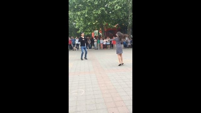 АБХАЗСКИЙ ТАНЕЦ и АДЫГСКАЯ ЛЕЗГИНКА НА АДЫГЭ ДЖЭГУ ЧЕРКЕСЫ(БЖЕДУГИ).АДЫГЕЯ ЭНЕМ смотреть онлайн