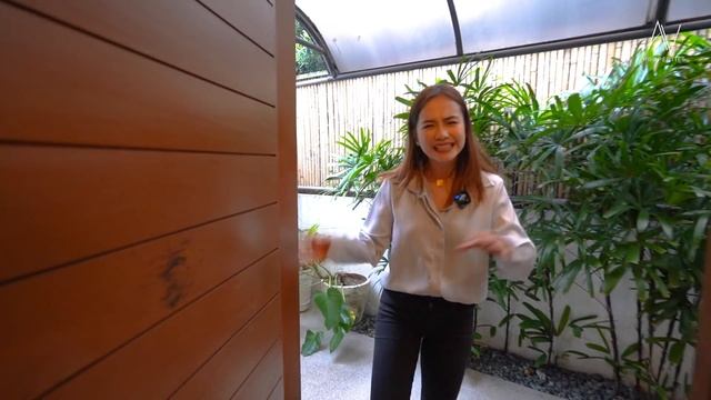 SOLD • House Tour 76 • Inside a Warm & Cozy Tropical Modern Home with Indoor Zen Garden смотреть онлайн