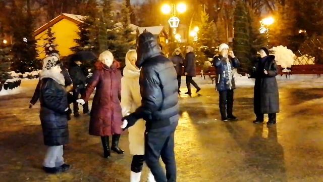 Вишня Танцы в парке Горького Харьков Январь 2022 смотреть онлайн