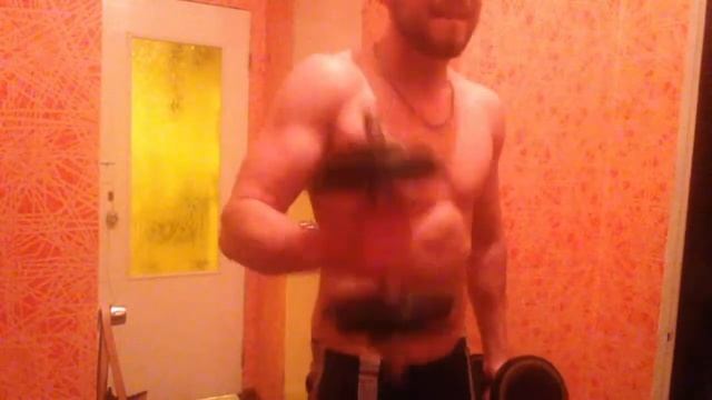 дельты и бицепс/ дистрофики атакуют))