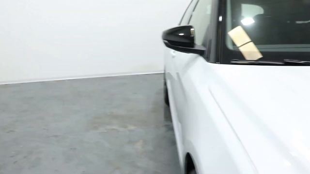 Audi A1 Cyticarver vs A1 Sportback: Confronto e Differenze (ENG SUBS) смотреть онлайн