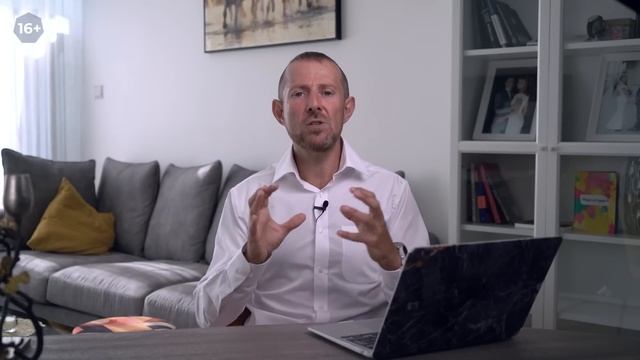 Как МГНОВЕННО вызывать уважение к себе? / 4 мощных психологических трюка! смотреть онлайн