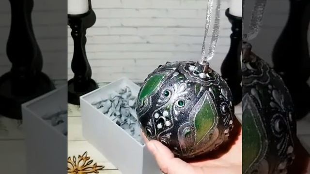 Елочный шар смотреть онлайн