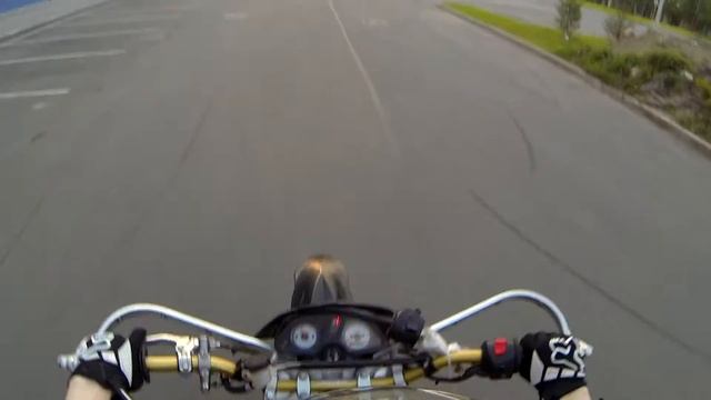 В начале лета 2014 BM 200 Motard смотреть онлайн