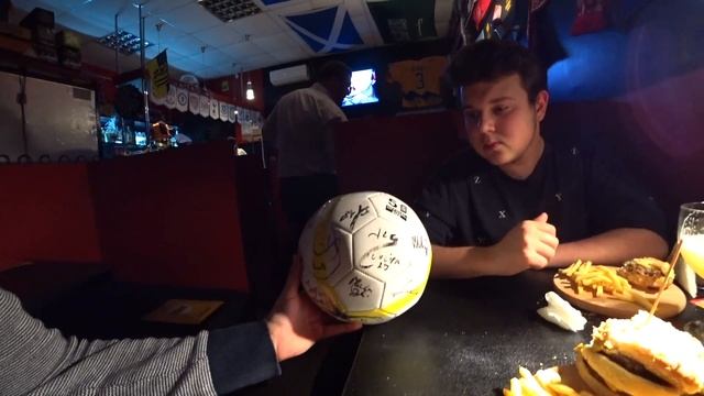 Play Pub - лучшие бургеры в Киеве / Пришел Покушал Показал №4 | Макс Приходько смотреть онлайн