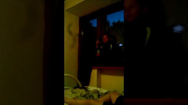 Пацан снимает видео для своего конала смотреть онлайн