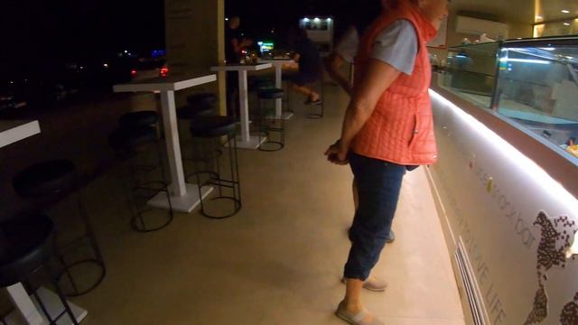 Plakias Crete, Nightlife Walking Tour, 4K UHD смотреть онлайн