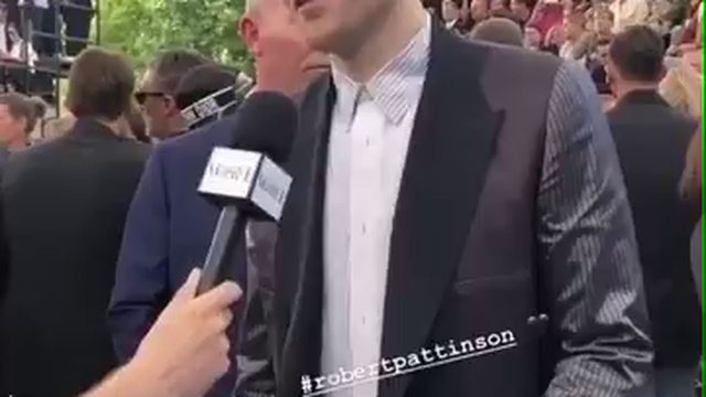 Роберт на показе Dior - 23.06.2018 смотреть онлайн