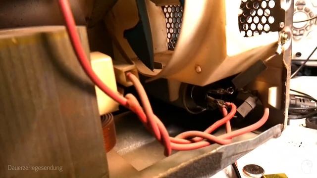 Reparatur: Mikrowelle geht nicht an / Tür geht nicht zu. смотреть онлайн