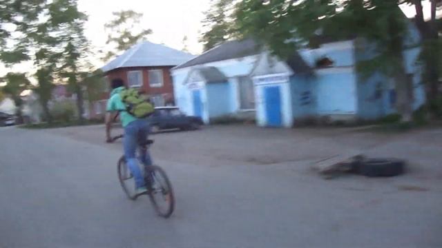 MERIDA M 80 VS STINGER SPARK XRV смотреть онлайн