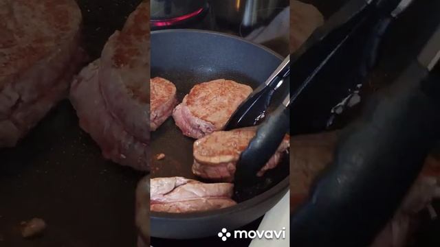 Готовим САМЫЙ ДОРОГОЙ СТЕЙК В МИРЕ,  Который МОЖНО Есть ДЕСНАМИ. Как правильно жарить стейк