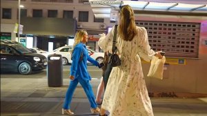 РОЗЫГРЫШ БУШМЕНА: ПУГАЕТ ЛЮДЕЙ НА УЛИЦЕ ГРАН-ВИА ЧАСТЬ 2