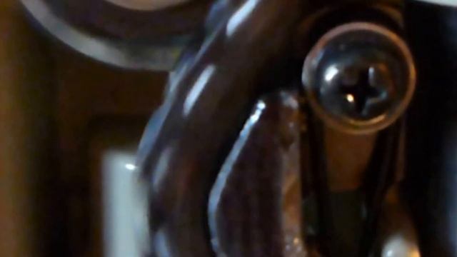 Рейсмус Макита 2012 NB Усовершенственный натяжитель цепи смотреть онлайн