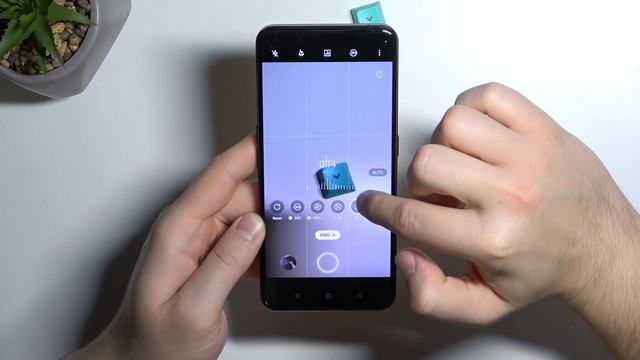 How to Switch On Camera Pro Mode on REALME GT Neo 3T смотреть онлайн