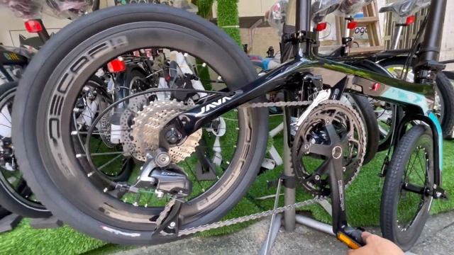 YouTube Java x1 carbon YouTube 2023 新款 Java X1-CARBON-18S 油壓碟剎、啤令轆＊JAVA 18速 16吋 碳纖 摺疊單車 -開箱，摺車！！? смотреть онлайн