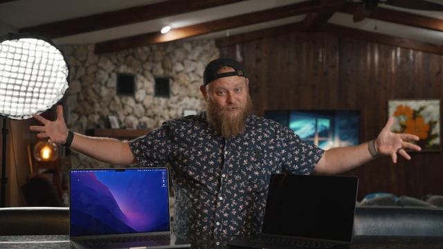 Macbook Air 15" VS Macbook Pro 16" // One Month Later! смотреть онлайн