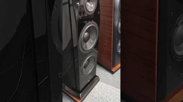 Aurum Cantus New Grand Supreme на разных жанрах в АудиоТехнике на Гостиничной 5. Muse. #hifi #hiend