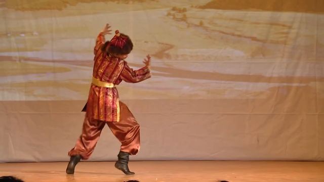 Айрат ФАЗЫЛЗЯНОВ Тувинский танец охотник смотреть онлайн