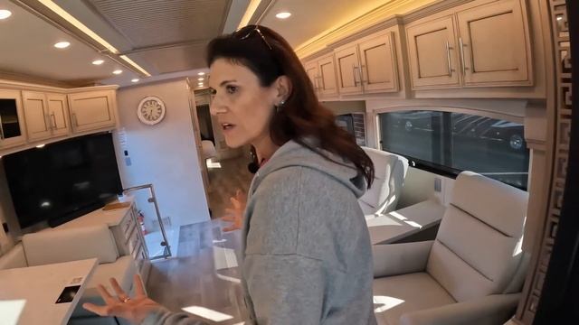 This Is The TRUTH About Super C Motorhomes - Expectations VS. Reality! смотреть онлайн