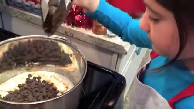 Flour Power Kids Cooking Studios: Reindeer Poop смотреть онлайн