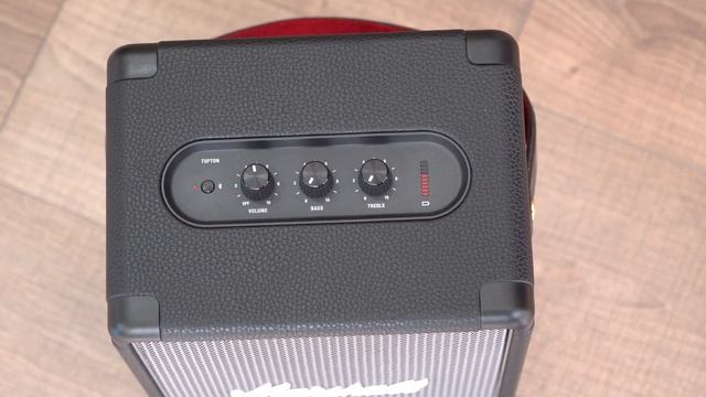 Marshall Tufton vs JBL BoomBox - Quá ngang tài ngang sức | Tufton vs BoomBox so sánh âm thanh смотреть онлайн
