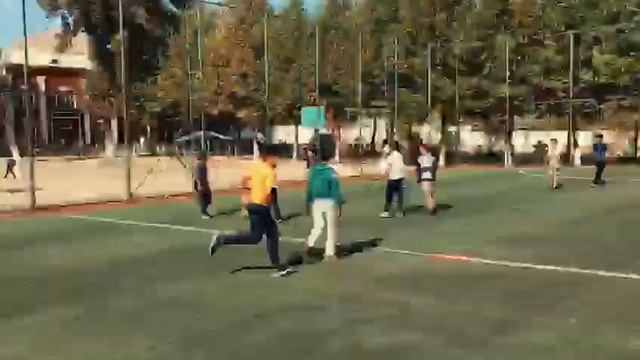 Футбольные матчи между 6 классниками школы им.С.М.Кирова смотреть онлайн