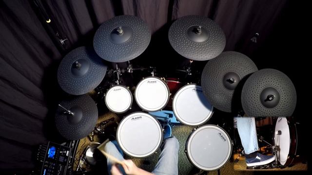 Megadeth "Skin O' My Teeth" Drum Cover - Alesis Strike Pro SE смотреть онлайн