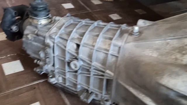 ВАЗ 2103 1976г. Тормозные магистрали, установка двигателя, рихтовка карбюратора 6-я часть смотреть онлайн