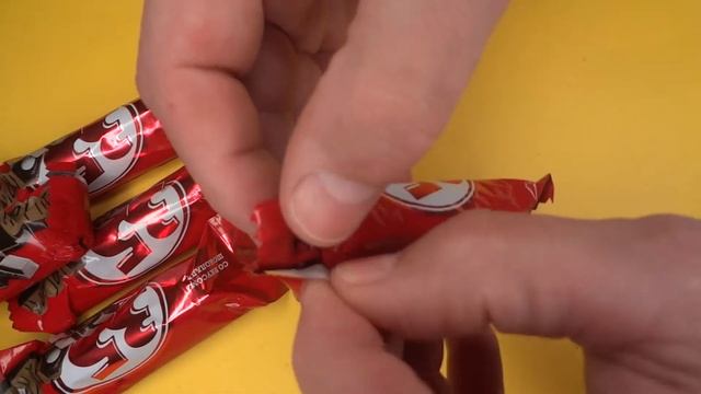 Взял на пробу Конфеты 35 но со Вкусом Шоколада в Красной Обёртке. Обзор покупки. Пробуем на вкус смотреть онлайн