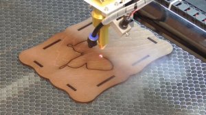 Лазерная резка фанеры, станок лазерный для фанеры. Продаем лазерные станки.