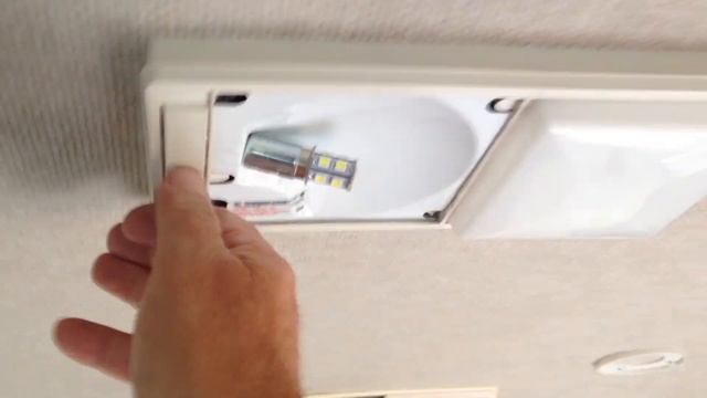 RV Ugrade, LED Bulbs from E-Bay China смотреть онлайн