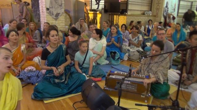 Kirtana Mela 2016 Moscow - Ниламбари деви даси - Киртан 6 - 13.08.2016 смотреть онлайн