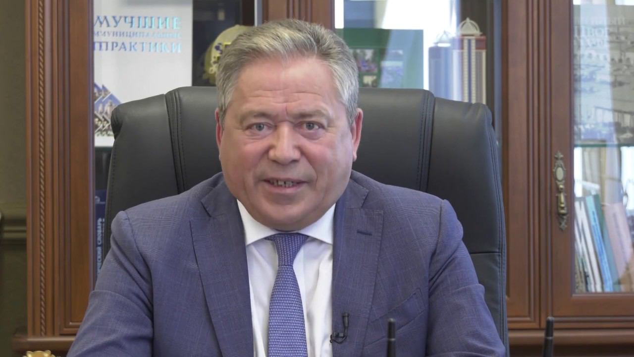 Поздравление главы Администрации ГО город Уфа Ульфата Мустафина с Последним звонком смотреть онлайн