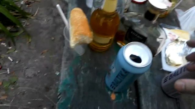 Пью невкусный алкоголь © смотреть онлайн