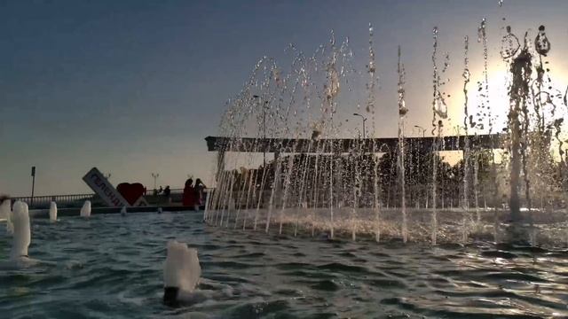 Набережные и фонтаны Геленджика смотреть онлайн