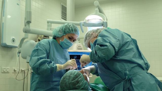 Аутотрансплантация зачатка зуба в Стоматологической клинике ЕМС смотреть онлайн