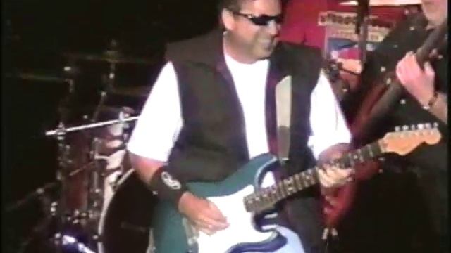 BTO-Gimmie Your Money Please смотреть онлайн